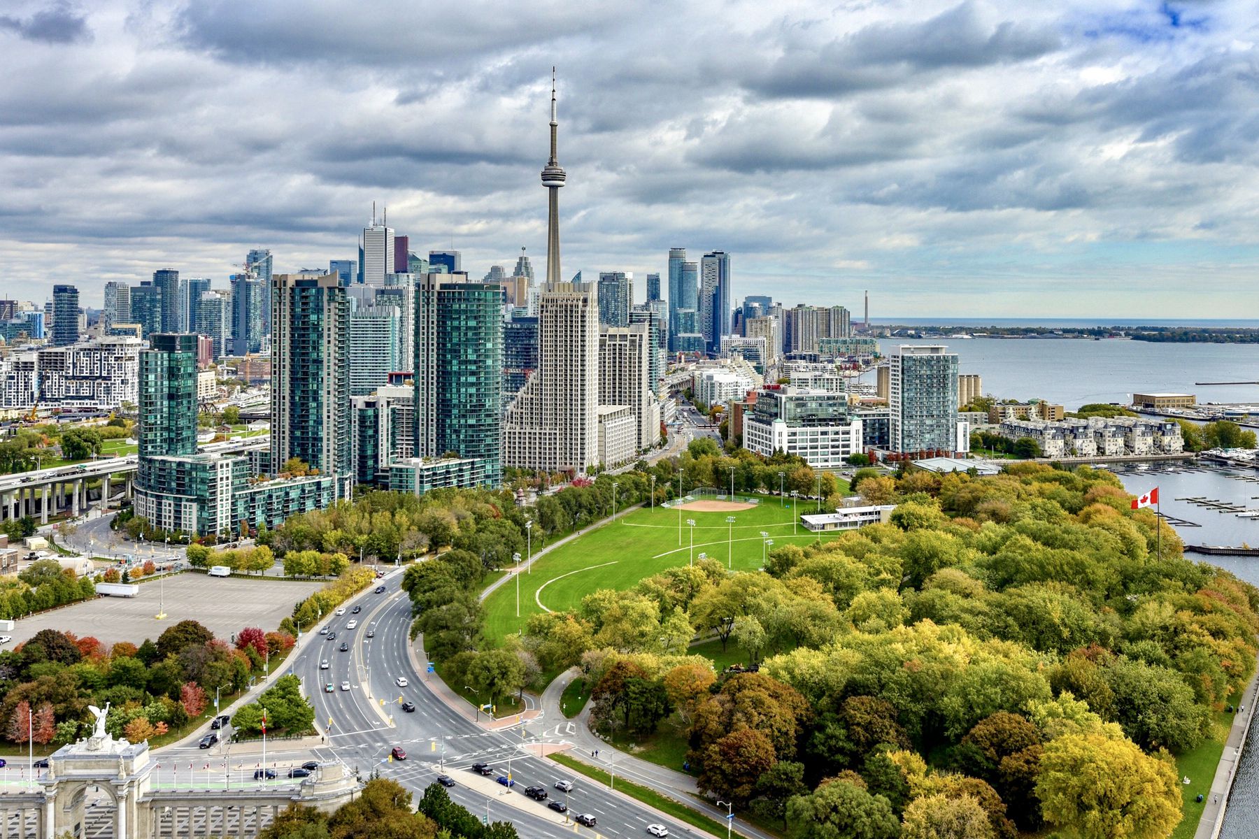 Amazing attractions to visit in Toronto