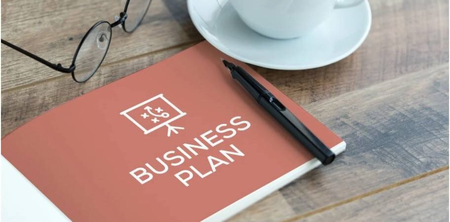 What Should Be Included in a Small Business Plan? 8 Keys