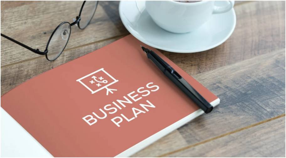 What Should Be Included in a Small Business Plan? 8 Keys